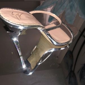 Size 9 Giuseppe Zanotti